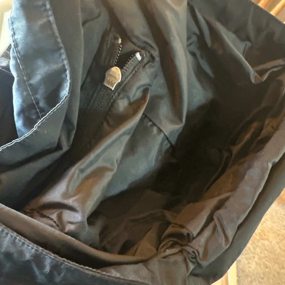 The North Face Women Black Performance Jacket - Picture 5 of 8